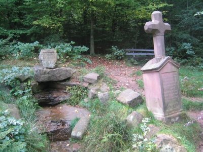 Der &amp;quot;sagenumwobene&amp;quot; Siegfriedsbrunnen