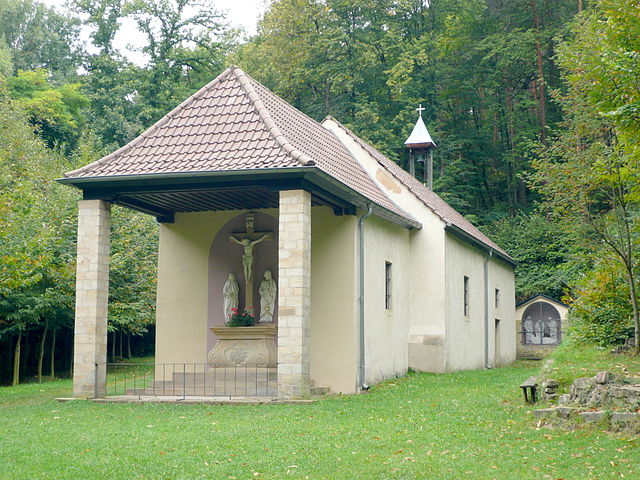 640px-KlausenkapelleKoenigsbach.jpg