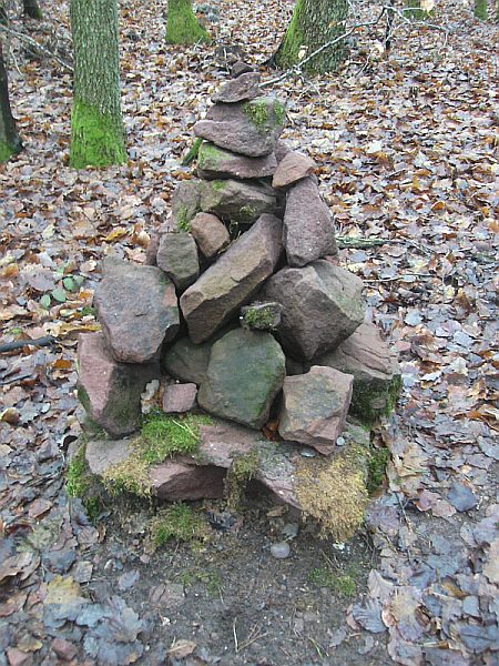 Steinmännchen am Wegesrand