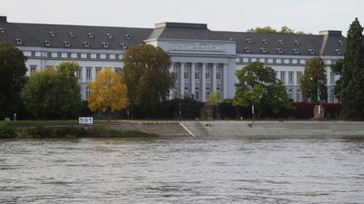 Kurfürstliches_Schloss.jpg