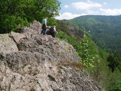 Im mittelschweren Teil; querverlaufende Felsrippe im Mittelgrund