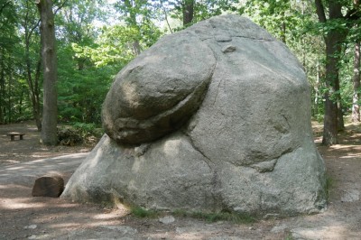 Wie kommt dieser Stein hierher?